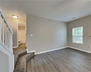 2896 Spence Court - Photo Thumbnail 2