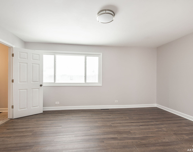 513 Monroe Road - Photo Thumbnail 9