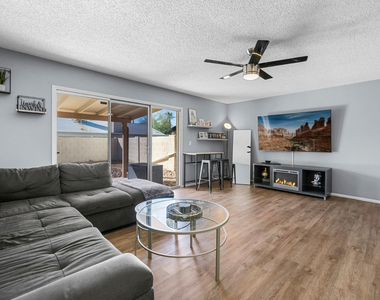 2355 W Voltaire Avenue - Photo Thumbnail 1