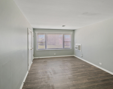 444 Hickory Street - Photo Thumbnail 12