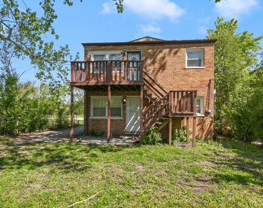 444 Hickory Street - Photo Thumbnail 17