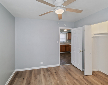 444 Hickory Street - Photo Thumbnail 6
