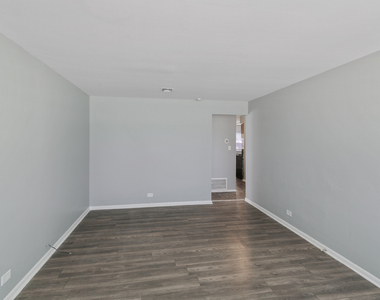 444 Hickory Street - Photo Thumbnail 11