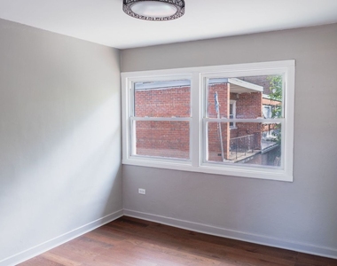 3707 S Michigan Avenue - Photo Thumbnail 8