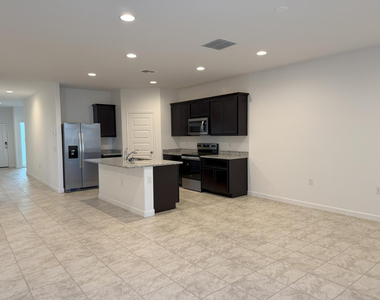 1840 W Spaulding Avenue - Photo Thumbnail 49
