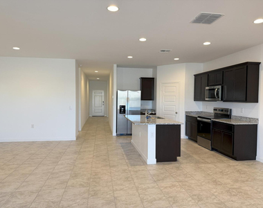 1840 W Spaulding Avenue - Photo Thumbnail 69