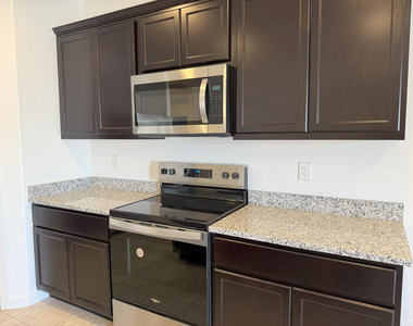 1840 W Spaulding Avenue - Photo Thumbnail 63