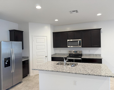 1840 W Spaulding Avenue - Photo Thumbnail 22