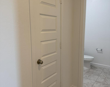1840 W Spaulding Avenue - Photo Thumbnail 41