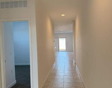 1840 W Spaulding Avenue - Photo Thumbnail 12