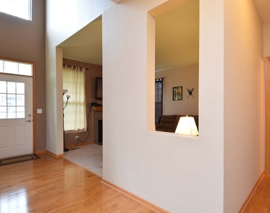206 W Park Avenue - Photo Thumbnail 6