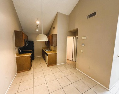 602 N May -- - Photo Thumbnail 2