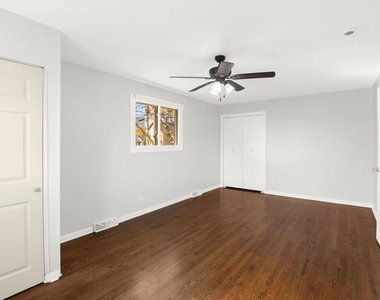 318 Virginia Street - Photo Thumbnail 6