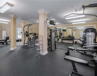 1850 Cotillion Drive - Photo Thumbnail 7