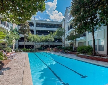 1850 Cotillion Drive - Photo Thumbnail 10