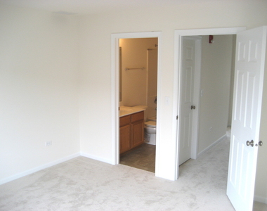 907 Neudearborn Lane - Photo Thumbnail 4