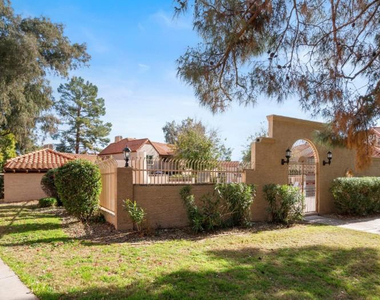 4901 E Kelton Lane - Photo Thumbnail 21