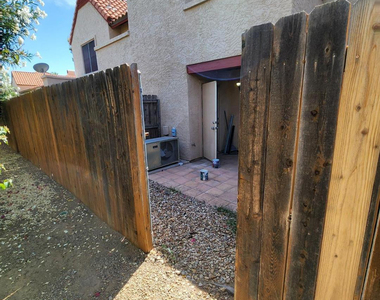 4901 E Kelton Lane - Photo Thumbnail 20