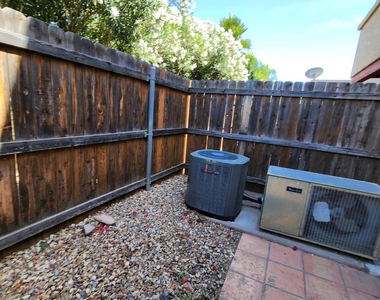 4901 E Kelton Lane - Photo Thumbnail 19