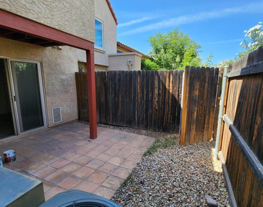 4901 E Kelton Lane - Photo Thumbnail 17