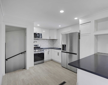 10606 S Vernon Avenue - Photo Thumbnail 6