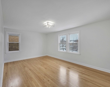 10606 S Vernon Avenue - Photo Thumbnail 12