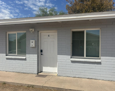 290 N Hamilton Street - Photo Thumbnail 5