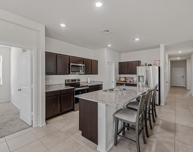 25285 N 185th Drive - Photo Thumbnail 10