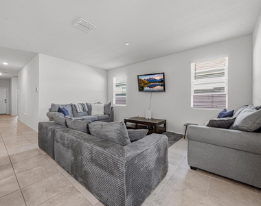 25285 N 185th Drive - Photo Thumbnail 13
