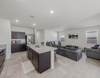 25285 N 185th Drive - Photo Thumbnail 12