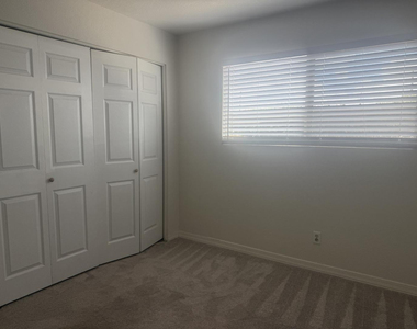 520 N Stapley Drive - Photo Thumbnail 11