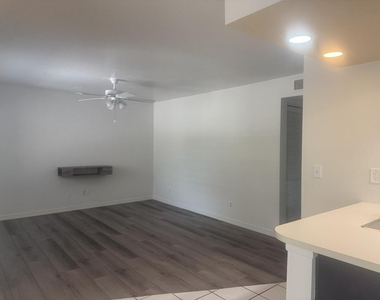 520 N Stapley Drive - Photo Thumbnail 5