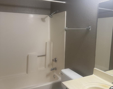 520 N Stapley Drive - Photo Thumbnail 7