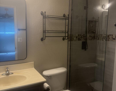 520 N Stapley Drive - Photo Thumbnail 10