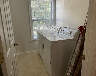 577 Ashland Parkway - Photo Thumbnail 35