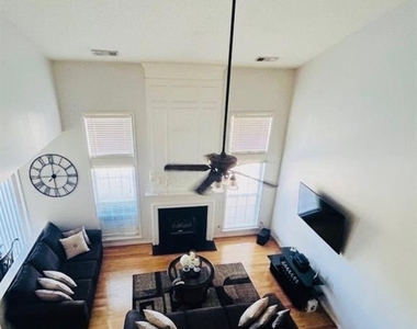 577 Ashland Parkway - Photo Thumbnail 7