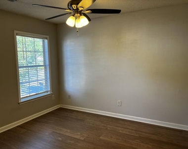 577 Ashland Parkway - Photo Thumbnail 27