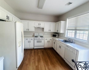 577 Ashland Parkway - Photo Thumbnail 10