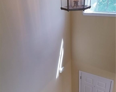3363 Stoneham Drive - Photo Thumbnail 2
