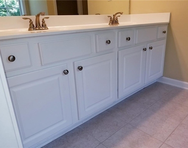 3363 Stoneham Drive - Photo Thumbnail 11