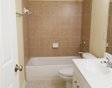3363 Stoneham Drive - Photo Thumbnail 16