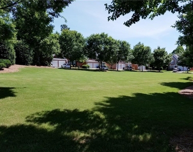3363 Stoneham Drive - Photo Thumbnail 20