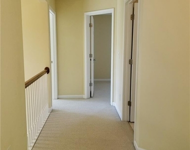 3363 Stoneham Drive - Photo Thumbnail 8