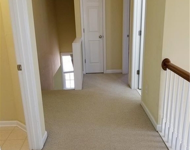 3363 Stoneham Drive - Photo Thumbnail 10