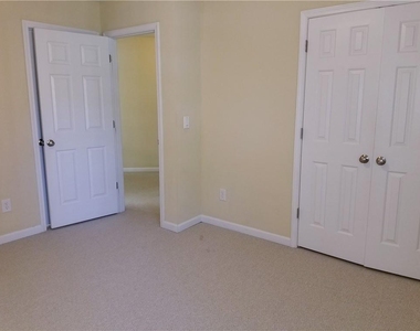 3363 Stoneham Drive - Photo Thumbnail 9