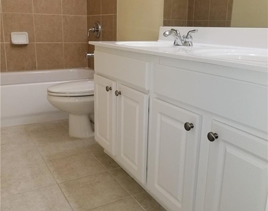 3363 Stoneham Drive - Photo Thumbnail 12