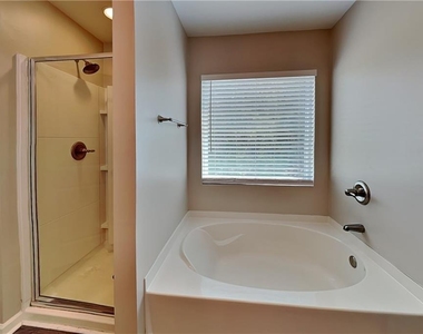 56 Calm Waters Avenue - Photo Thumbnail 8