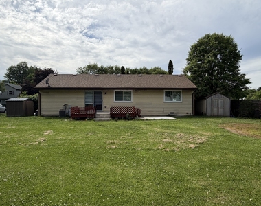 1900 Stanford Drive - Photo Thumbnail 17