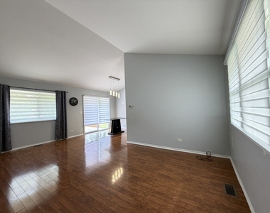 1900 Stanford Drive - Photo Thumbnail 4