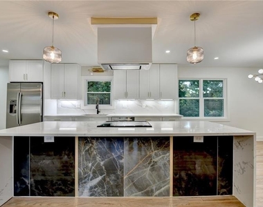 2181 Juanita Street - Photo Thumbnail 3